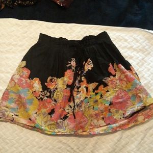 Floral print skirt